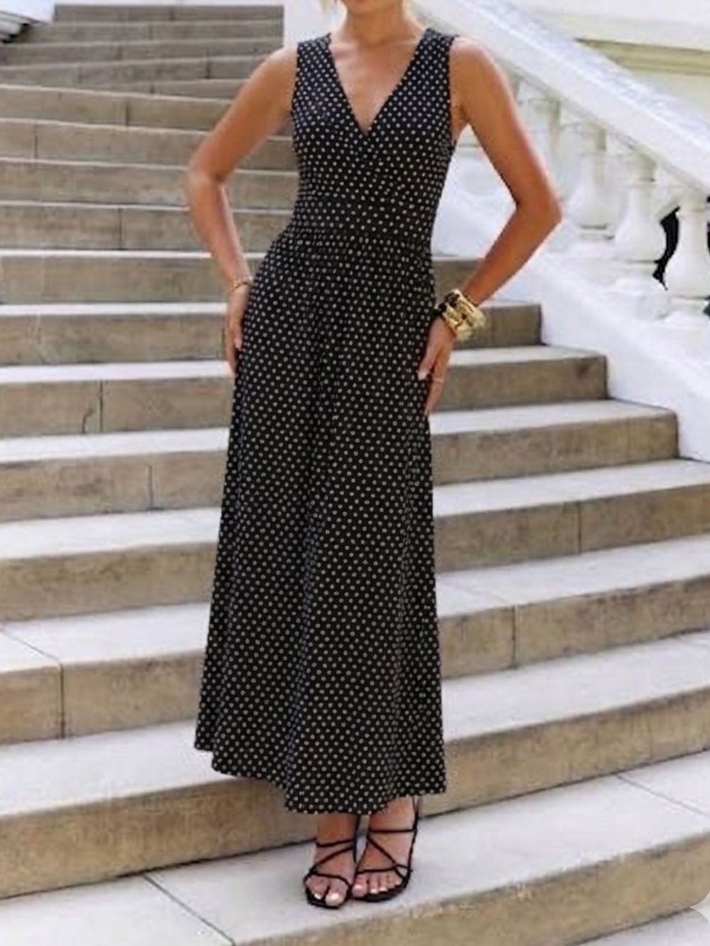 Women's LLBEAN Black Polka Dot V-Neck Maxi Dress Size Medium Petite